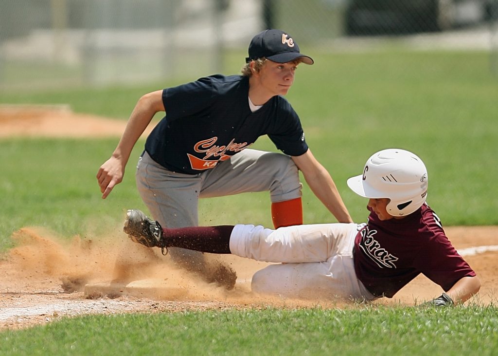 baseball 2 players 1 sliding 1 defending